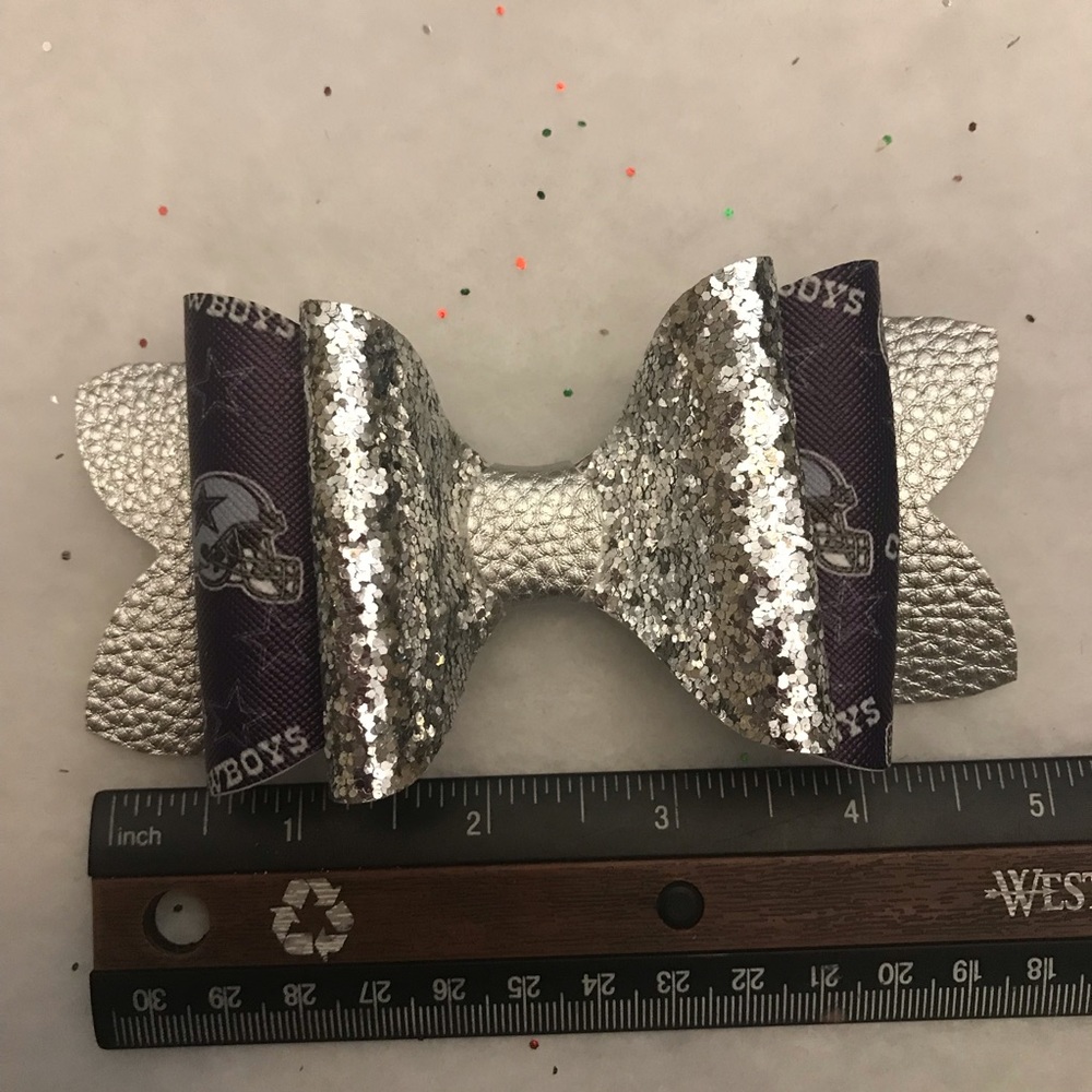 Dallas Cowboys bow